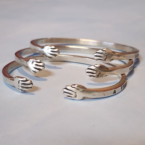 Image of "A True Friend should be held with Both Hands