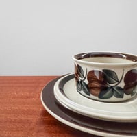 Image 2 of Arabia Finland Ruija Tea Cup Trio Set