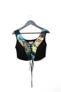 Image 2 of Wanda flowers corset 