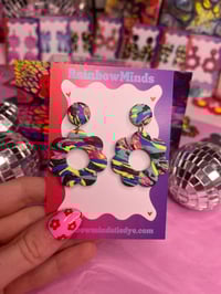 Retro funk flower earrings 