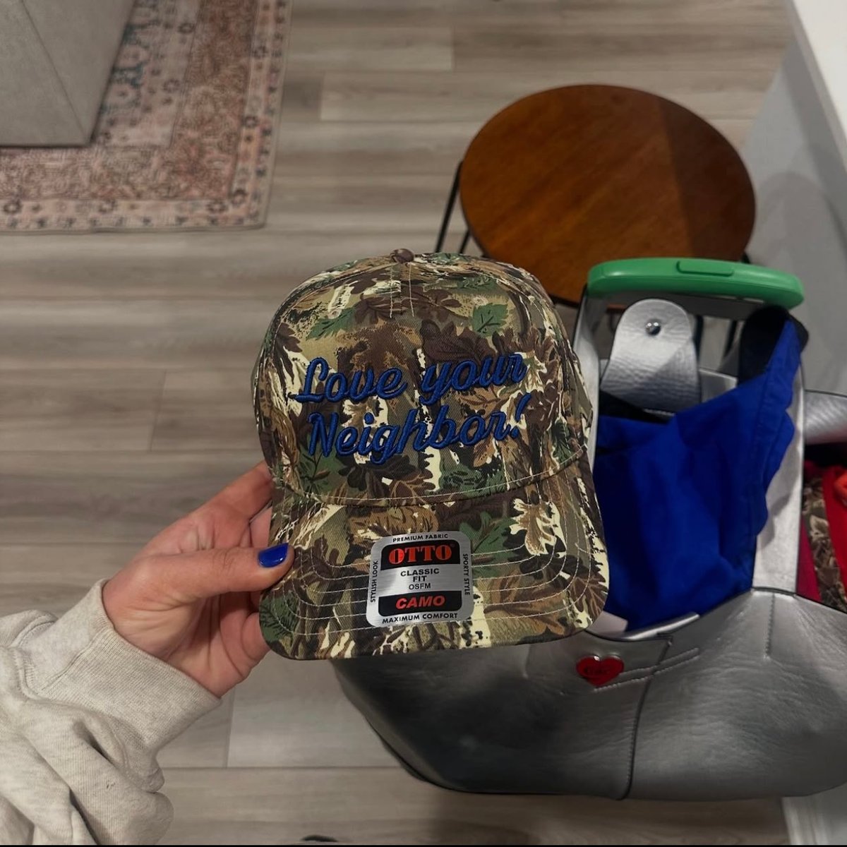 Image of camo / blue hat