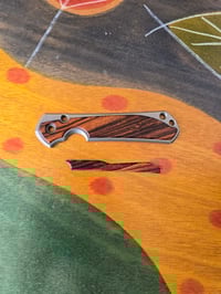 Large Sebenza 31 Inlay Ironwood (1)