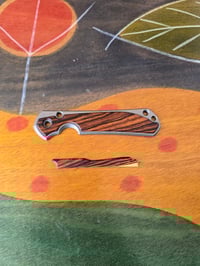 Large Sebenza 31 Inlay Ironwood (2)