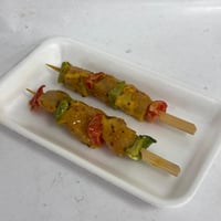 Brochetas de pollo con verduras al Curry
