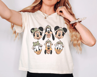 Image 4 of safari friends tee