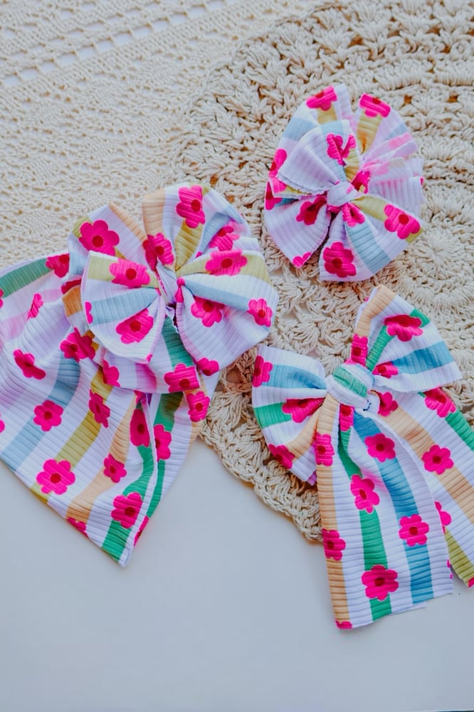 Image of SUMMER PETALS