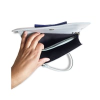 Image 3 of Sac pochette CHIC Gris Noeud Indigo X Peau de Fleur