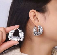 Image 2 of Glam On The Rocks