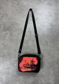 Image 7 of Heat Reactive Shoulder Bag 