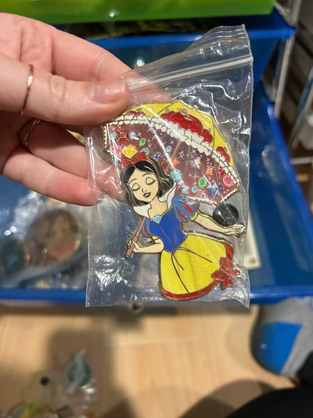 Image of Broken post snow white