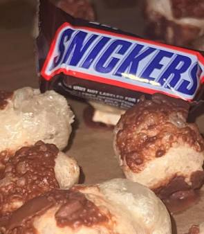 Image of Freeze dried snicker bites 