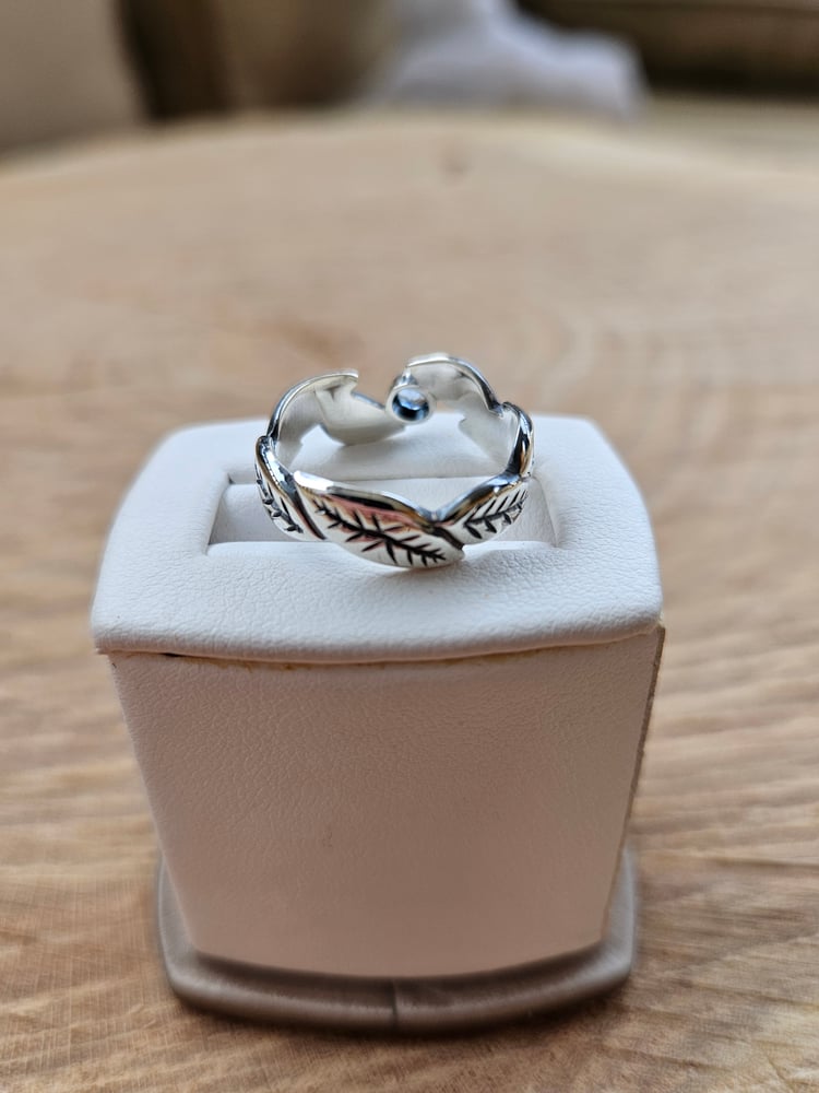 Image of Handmade Sterling Silver Topaz Leaf Ring