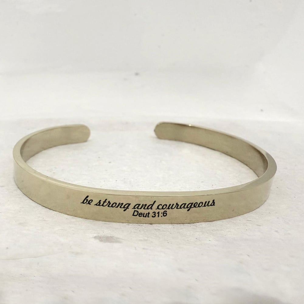 Image of Be strong and courageous Deut 31:6 Bible Verse Bracelet