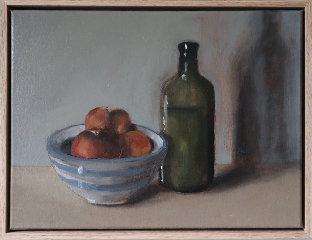 Image of Bouteille verte et pêches