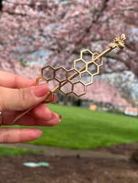 Image 1 of Bee Hold– Honeycomb Hair Pin