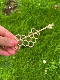 Image 2 of Bee Hold– Honeycomb Hair Pin