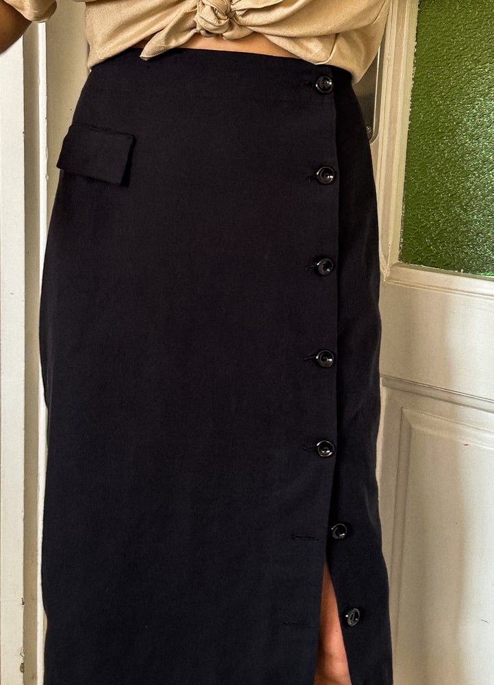 Image of ER black skirt IVORI