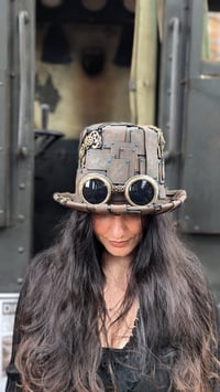 Image 5 of STEAMPUNK HAT WITH GOGGLES AND COGS