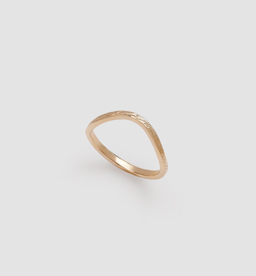 Image of Plume Wedding band, curved