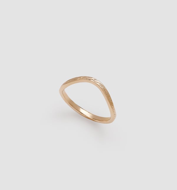 Image of Plume Wedding band, curved