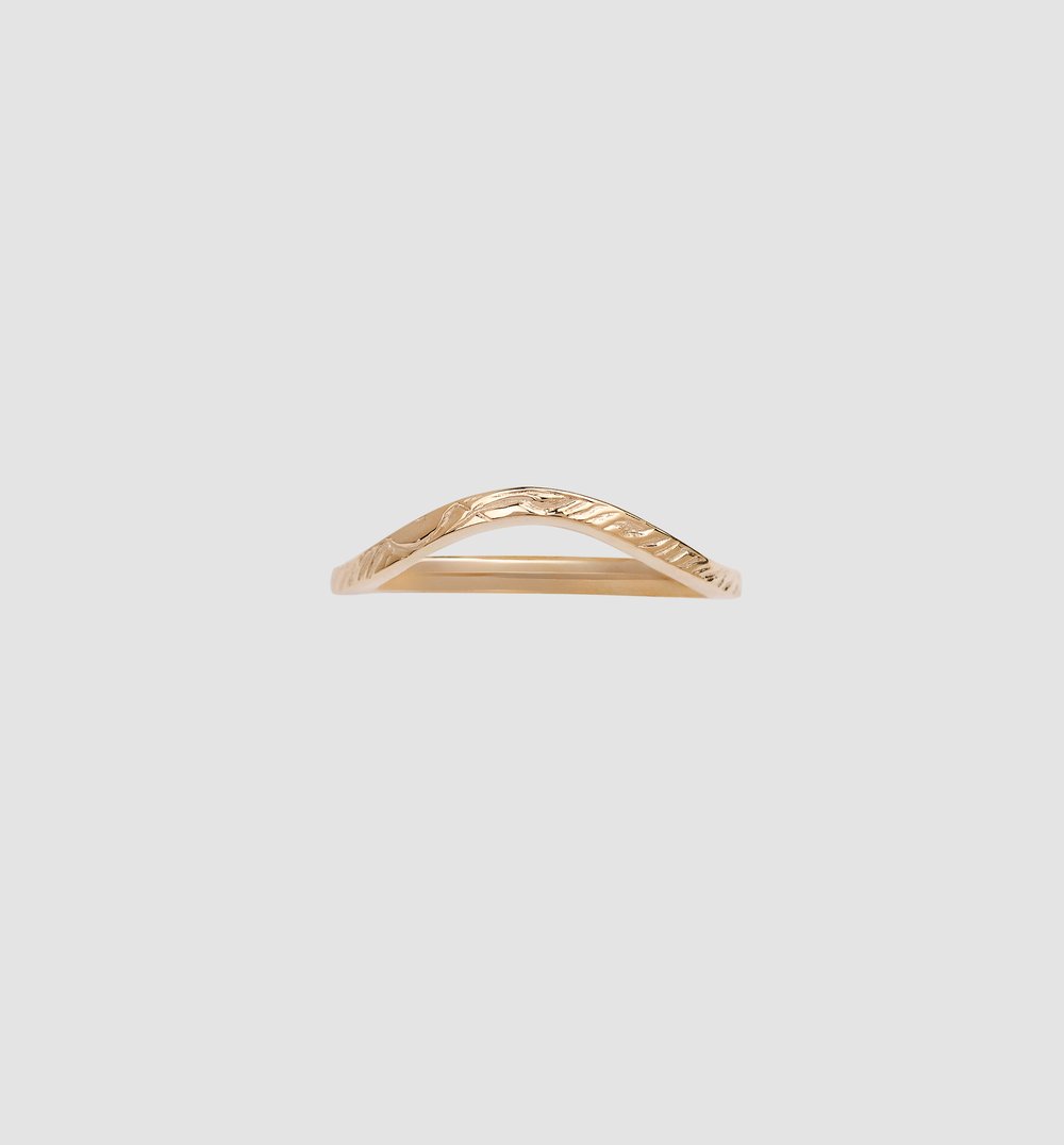 Image of Plume Wedding band, curved