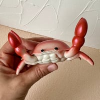 Image 2 of Large Pinching Crab Phone Holder