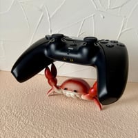 Image 5 of Large Pinching Crab Phone Holder