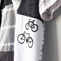 Image 2 of bicycles waves courtneycourtney adult size m/l medium large vneck short sleeve tee tshirt top