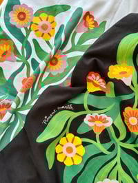 Image 4 of TEE-SHIRT noir FLEURS - COLLAB' PIMENT MARTIN
