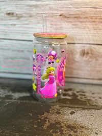Image 3 of 16oz Princess Peach Glass Tumbler