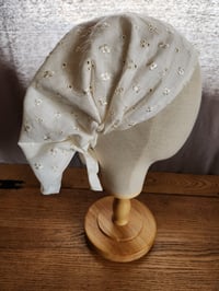 Linen Tichel in Ivory Eyelet