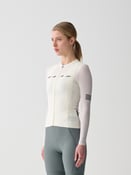 Image of MAAP Women's Evade Pro Base LS Jersey 2.0