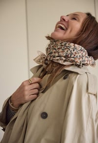 Image 1 of Foulard Bloom Miel