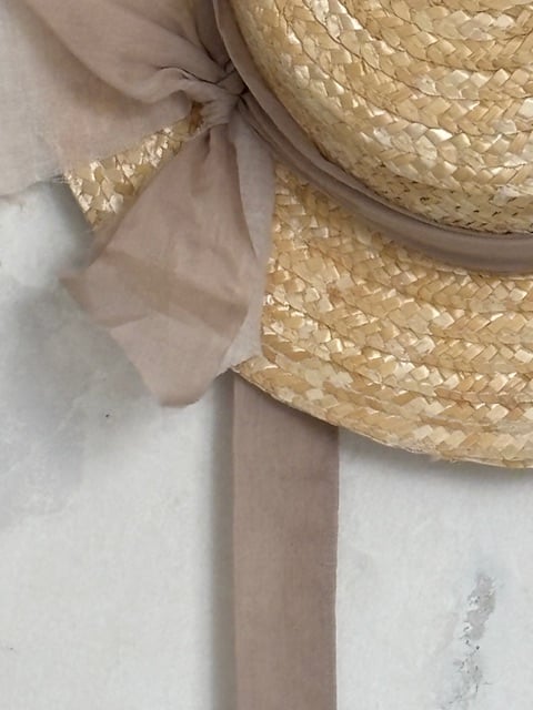 Image of THE CLASSIC CANOTIER HAT, slightly shiny pink-beige silk