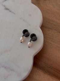 Image 2 of Pink Dainty Pearls (Black)