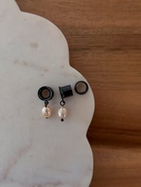 Image 4 of Pink Dainty Pearls (Black)