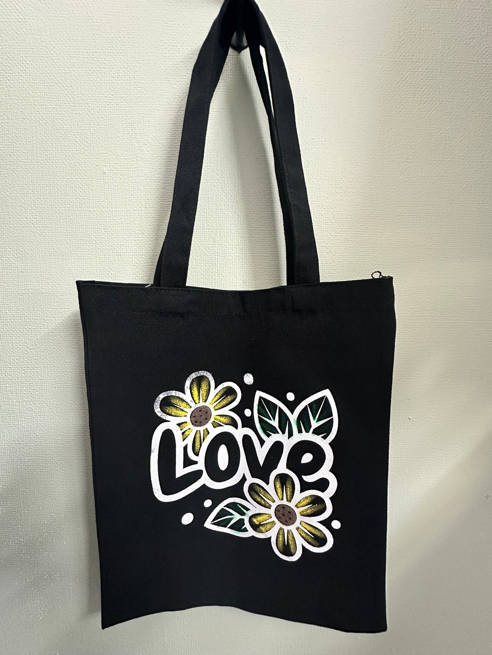 Image of Tote & Knitted Bag