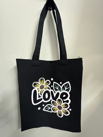 Image of Tote & Knitted Bag