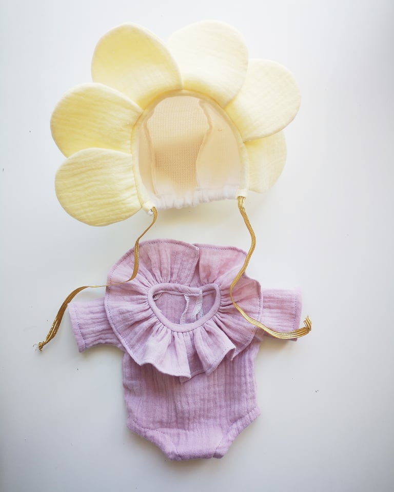 Tenue fleur jaune Image 2