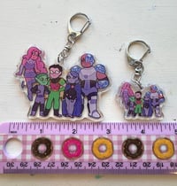 Image 3 of teen titans glitter acrylic charm