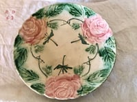 Image 3 of Assiettes barbotine Roses 
