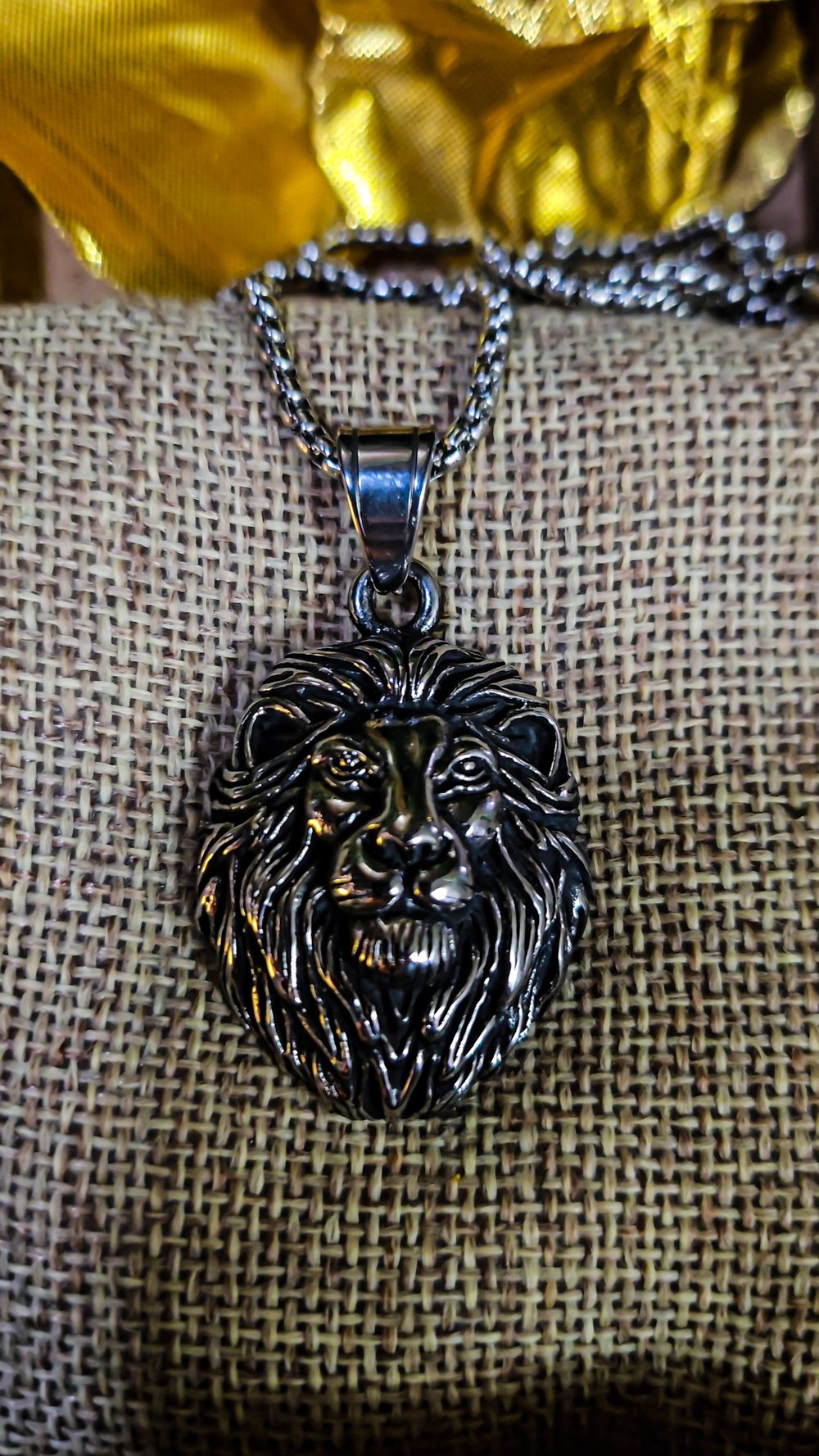 👑The Armored Kingdom Eternal Lion of Valor Necklace