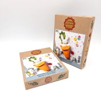 Image 4 of Bunny in Carrot Felt Craft Mini Kit