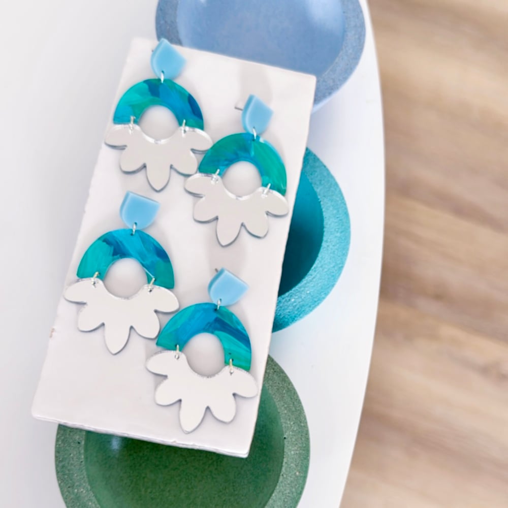 Image of 'Tranquil Water' Maxi Fleur Dangles