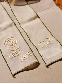 Image 3 of Shell embroidered hair ribbon