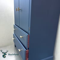 Image 3 of Stag Minstrel Linen Cupboard.