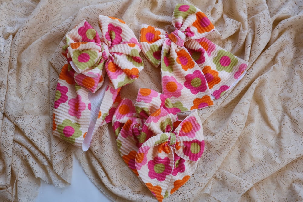 Image of MOD DAISIES