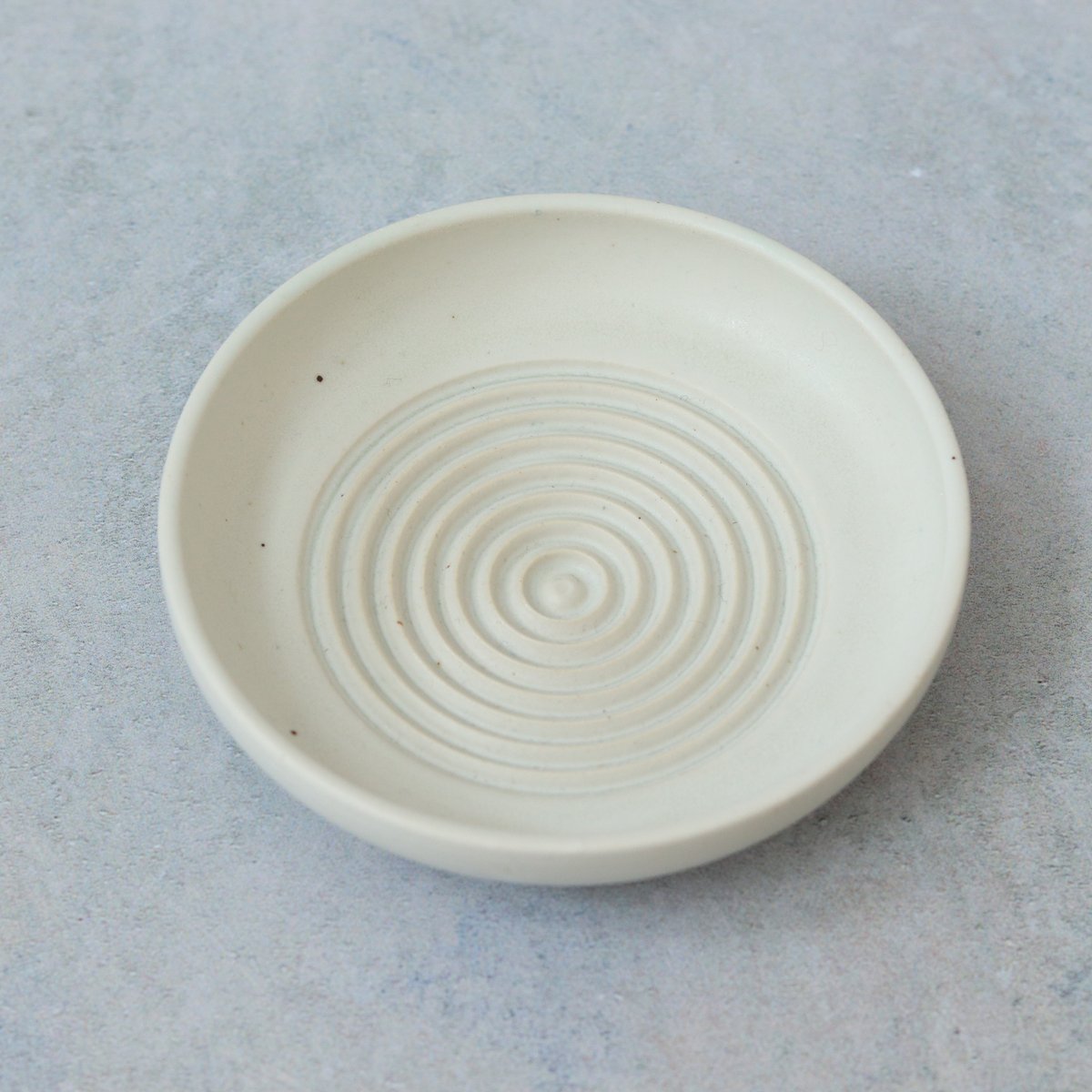 Image of White Garlic Grater