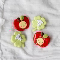 Image 2 of apples & clovers