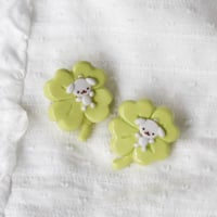 Image 4 of apples & clovers